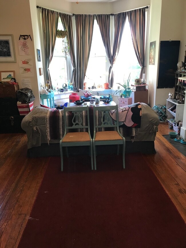 Photo - 1123 Grove Ave Apartment