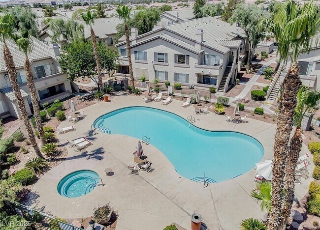 Foto del edificio - 5710 E Tropicana Ave
