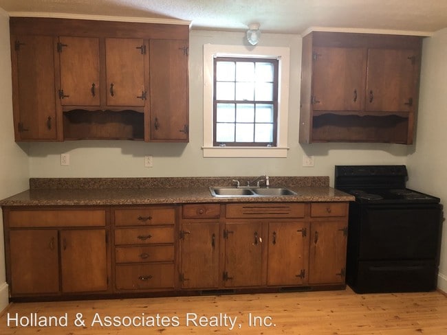 Building Photo - 2 br, 1.5 bath House - 513 Patterson Street