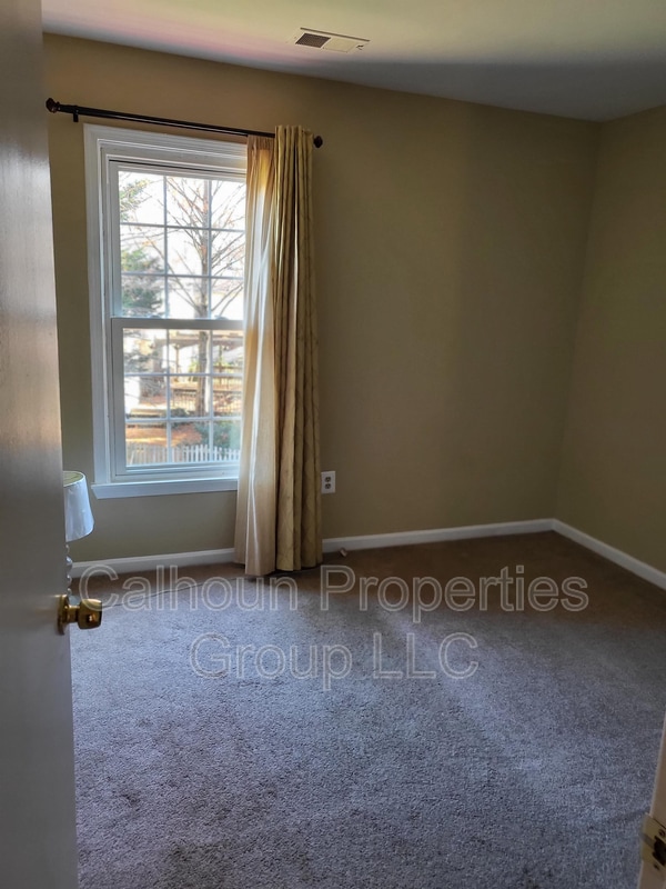Building Photo - 13902 Heatherstone Dr