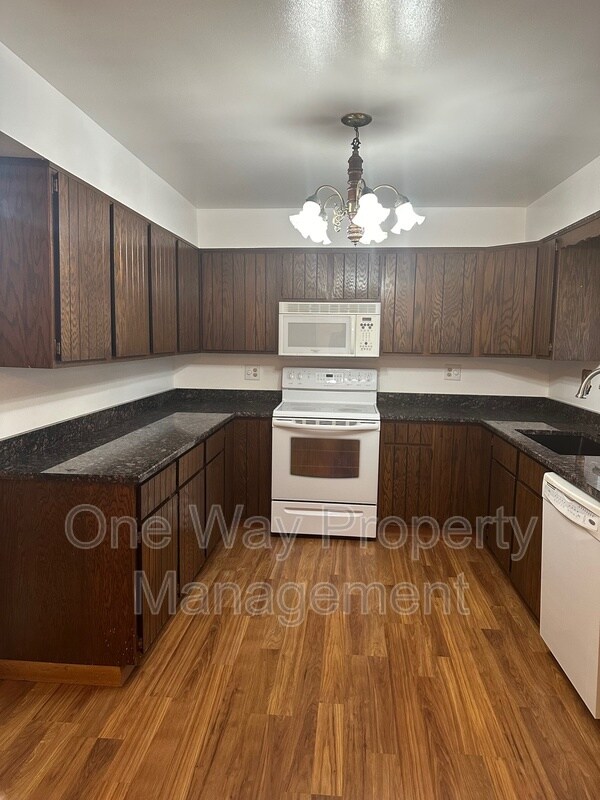 Building Photo - 110 Ley Dr