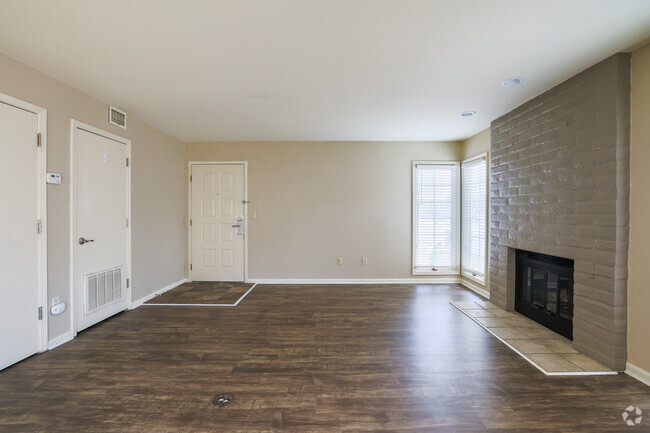 1BR, 1BA - 730SF - 21 Rock Apartments- All Utilities Paid-