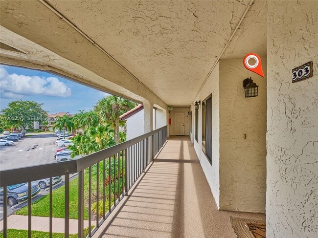 Foto del edificio - 10143 Mangrove Dr