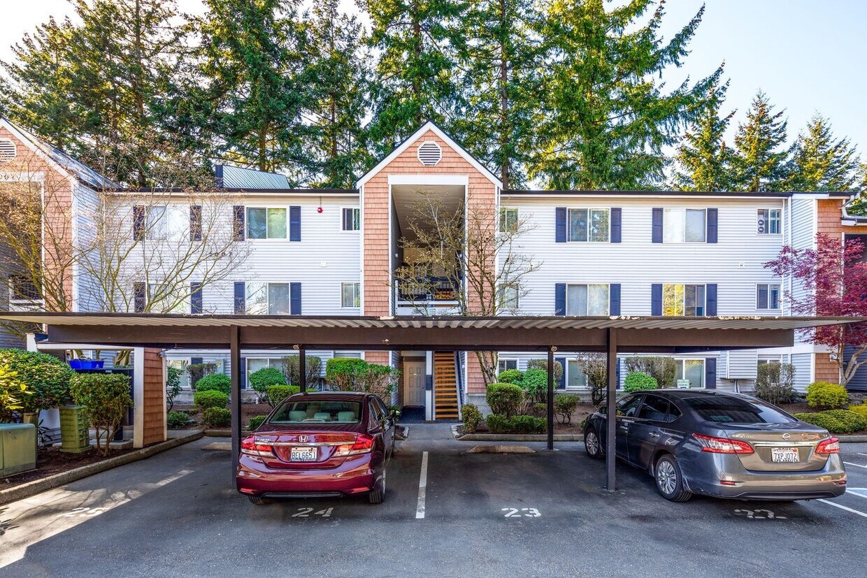 Primary Photo - Upgraded Top Level 2 Bedroom Condo