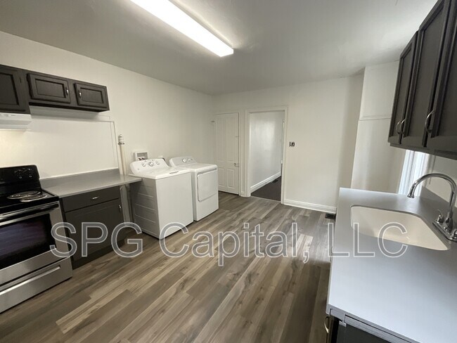 Foto del edificio - 489 Salem Ave