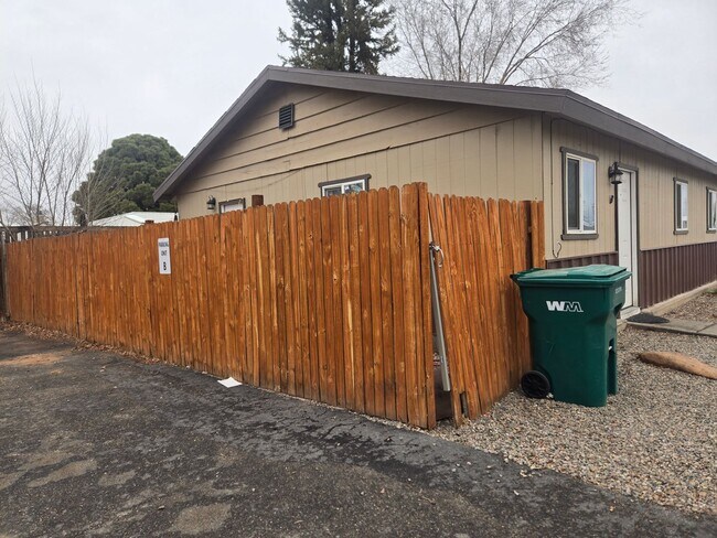 Foto del edificio - 715 S Laguna Ave