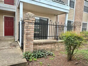Building Photo - 2750 Holly Hall St