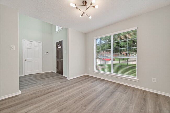 Foto del edificio - 6915 Great Oaks Shadow Dr