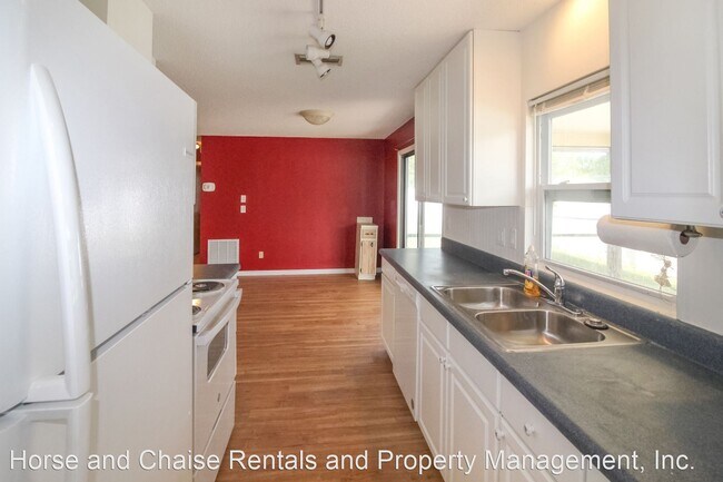 Building Photo - 2 br, 1 bath House - 937 Myrtle Ave