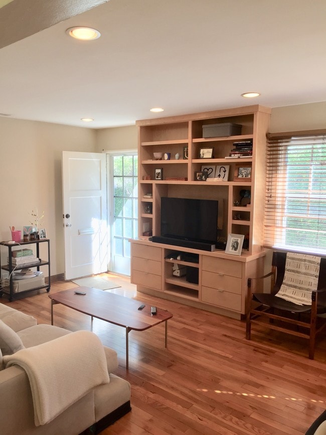 Building Photo - 2329 Clark Ave