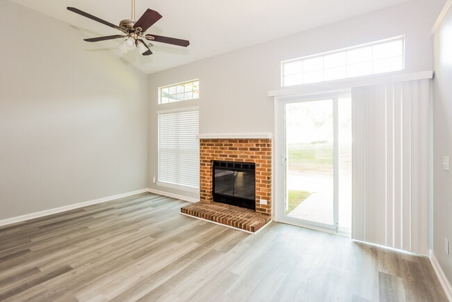 Building Photo - 6115 Sunstone Dr