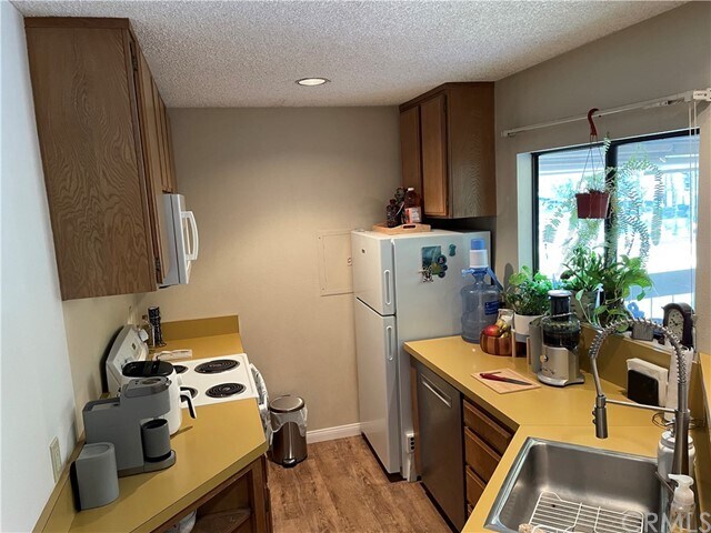 Foto del edificio - 5300 E Waverly Dr