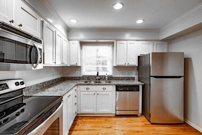 Photo - 2 Poulnot Ln House