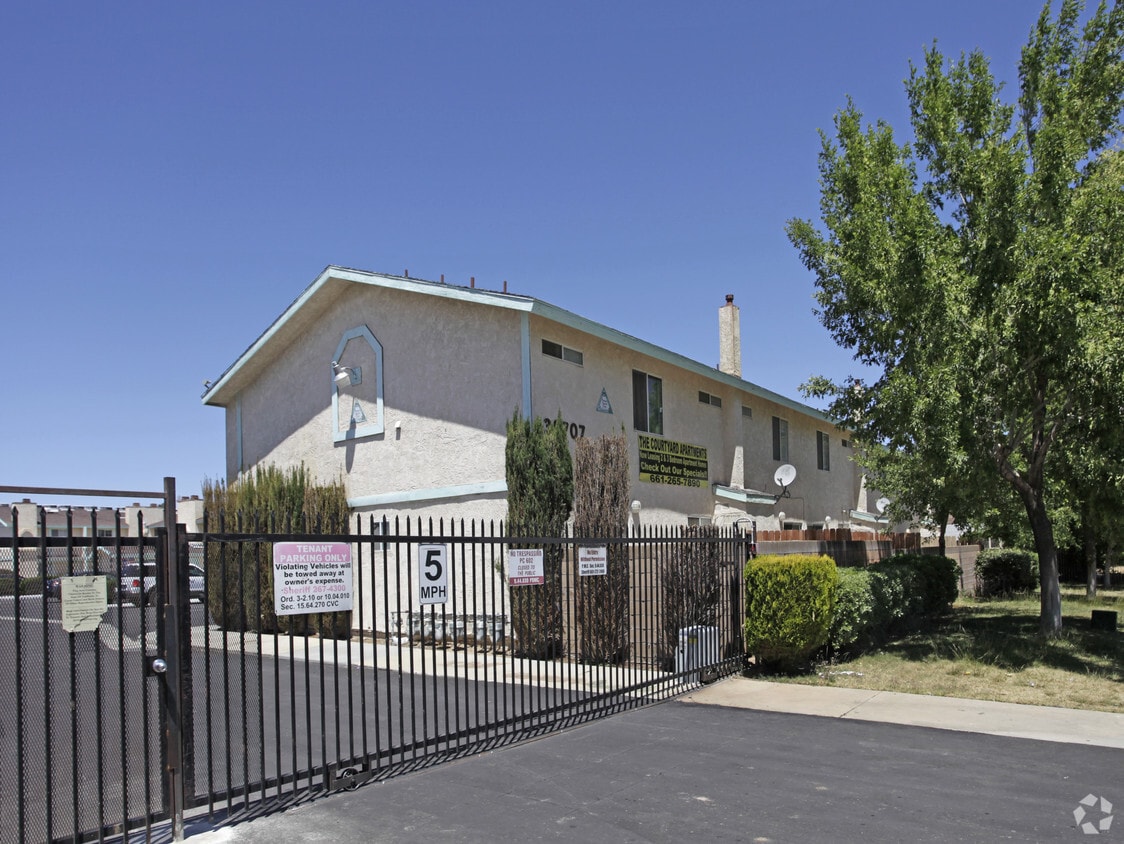 Foto principal - Palmdale Villa Apartments Bldg 2