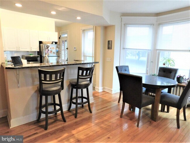 Foto del edificio - 488 Roxborough Ave