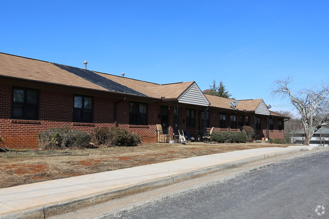 Foto del edificio - Housing Authority of Roswell