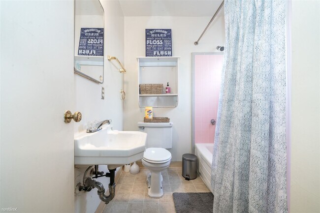 Building Photo - 1 br, 1 bath  - 616 23rd St