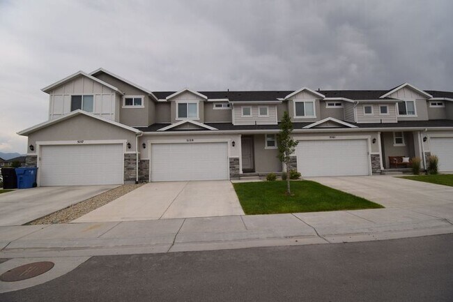 Building Photo - 5159 Newbridge Ln