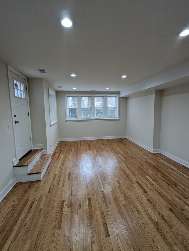 Foto del edificio - 6307 N Mozart St