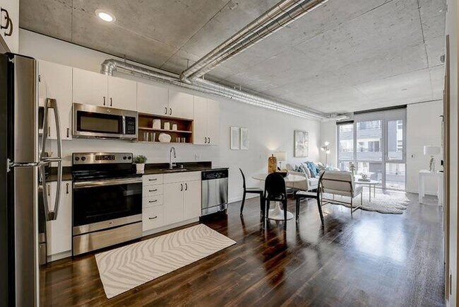 Foto del edificio - 624 Yale Apartments