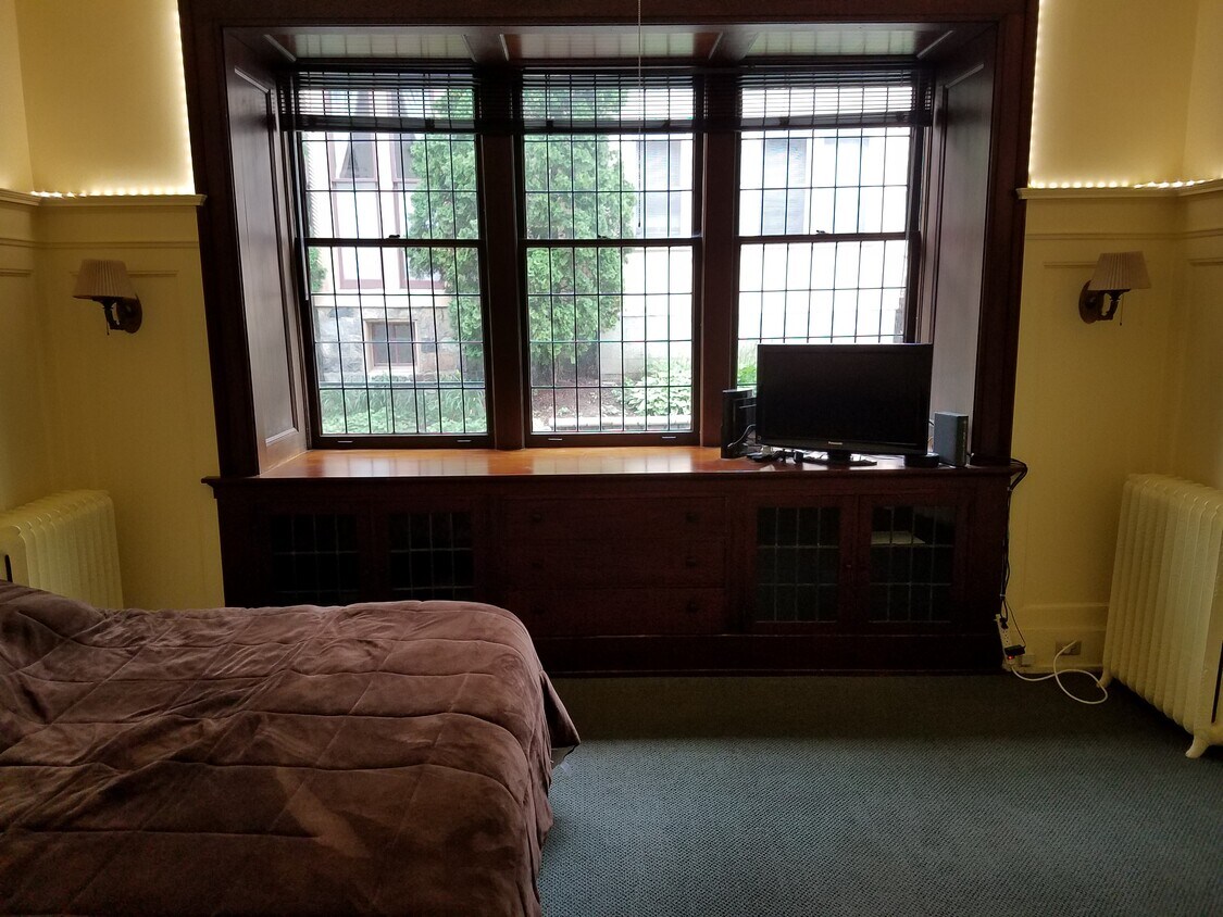 Foto principal - 214 Fountain St NE