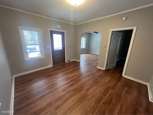 Foto del edificio - 3 br, 1 bath House - 1522 East Madison Street