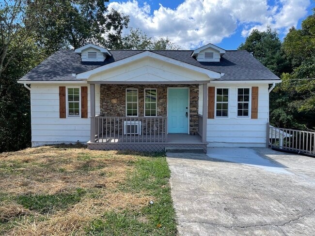 Building Photo - 104 Highland Dr