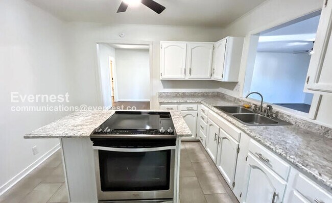 Foto del edificio - 15 Walker Ave