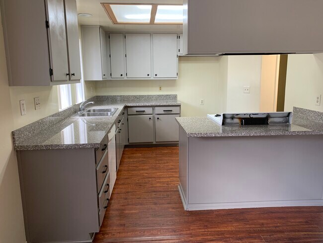 Building Photo - 2307 N Cahuenga Blvd
