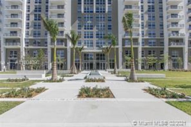 Building Photo - 8217 SW 72nd Ave