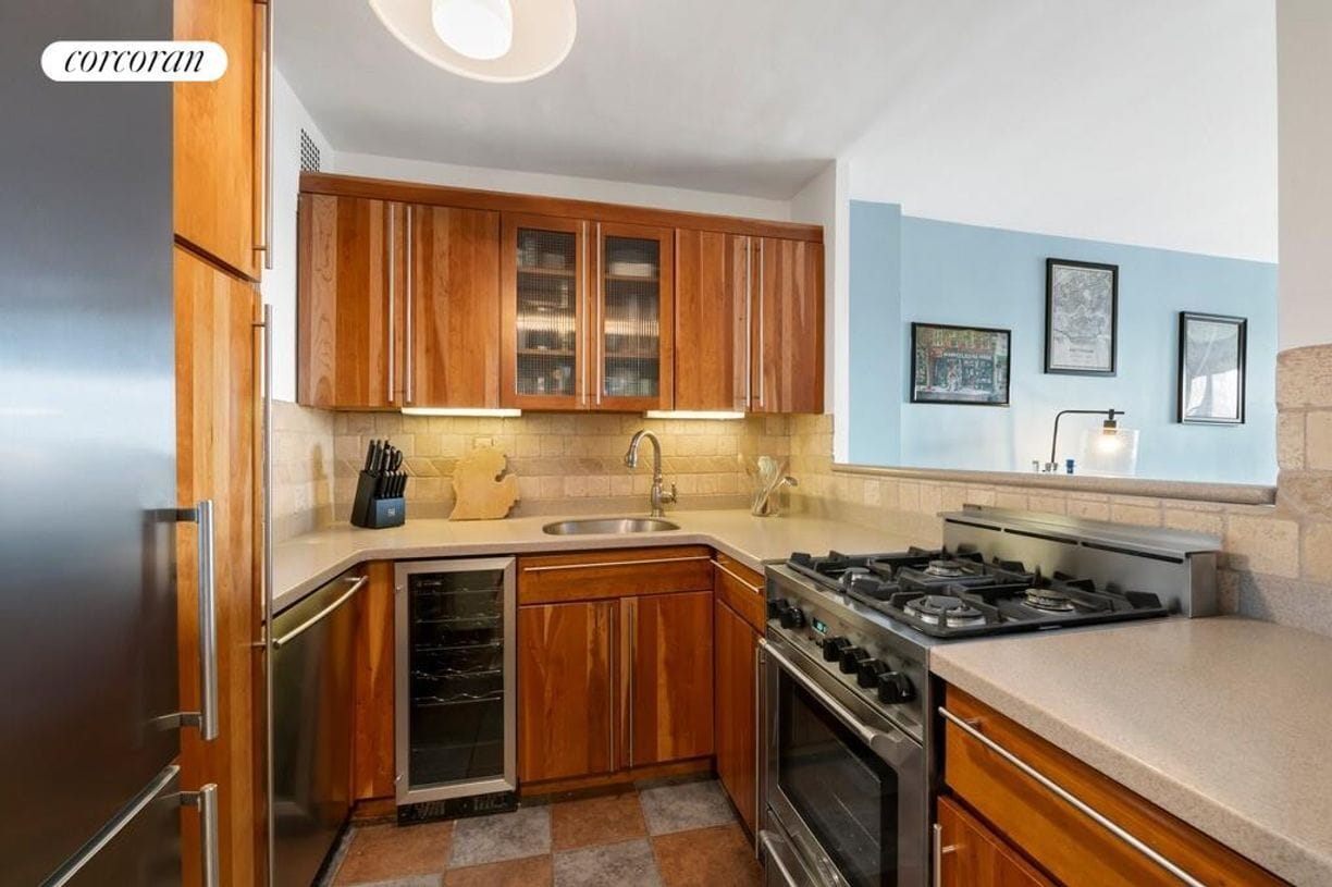 Foto principal - 145 E 15th St