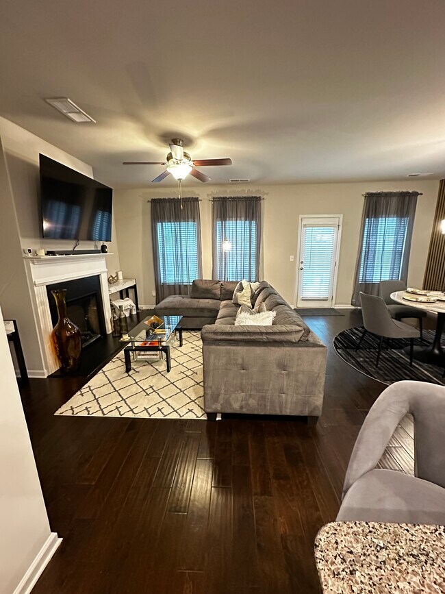Living room - 5578 Cannonade Ln
