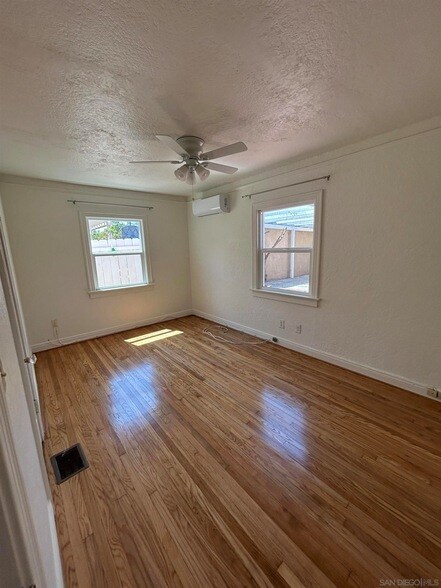 Building Photo - 4734 Biona Dr