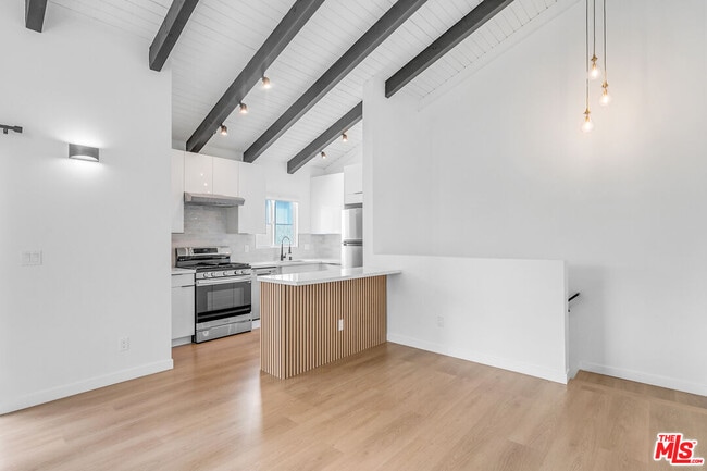 Building Photo - 1536 11th St