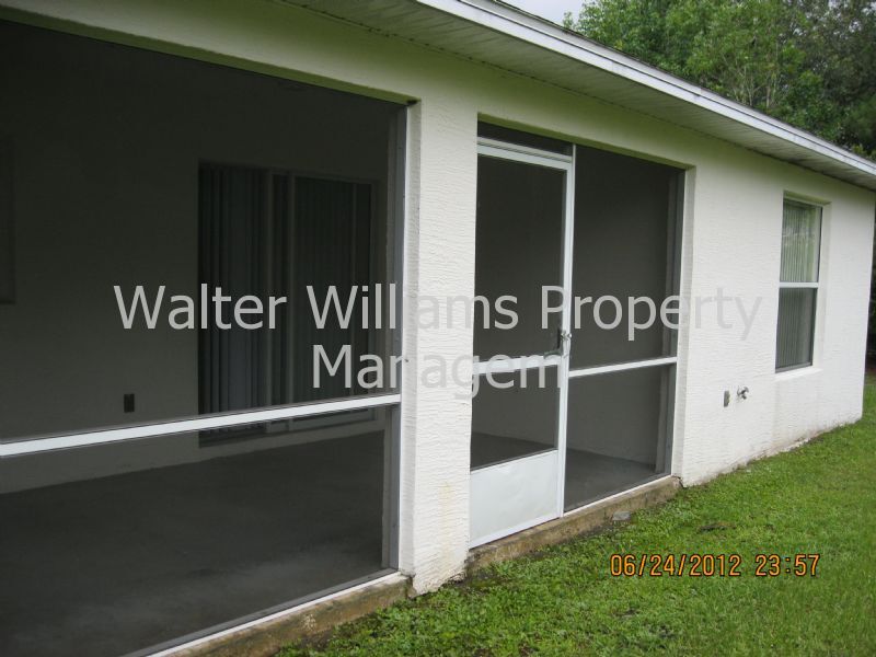 Foto del edificio - 3/2 duplex in Palm Coast      www.werentsu...