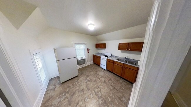 Photo - 8 S Normal St Townhome