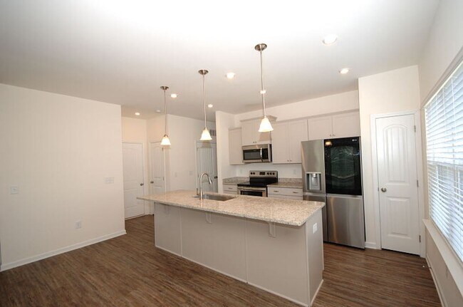 Foto del edificio - 327 Settlers Pointe Dr