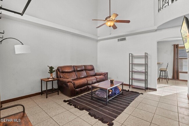 Building Photo - 11333 Manuel Moreno Dr