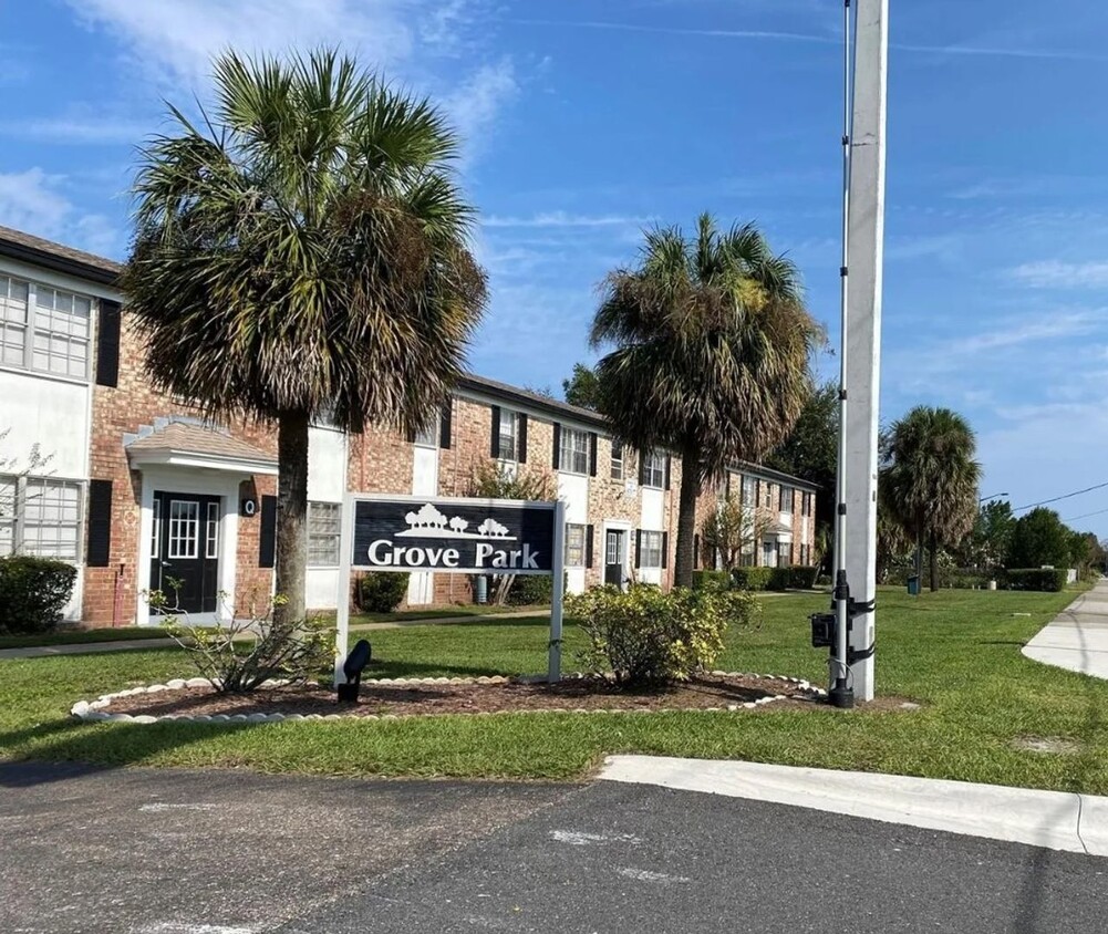 Foto principal - Grove Park Condo