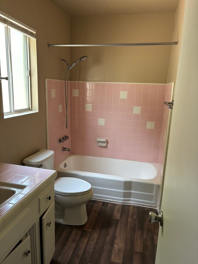 Foto del edificio - 3128 Carleton St