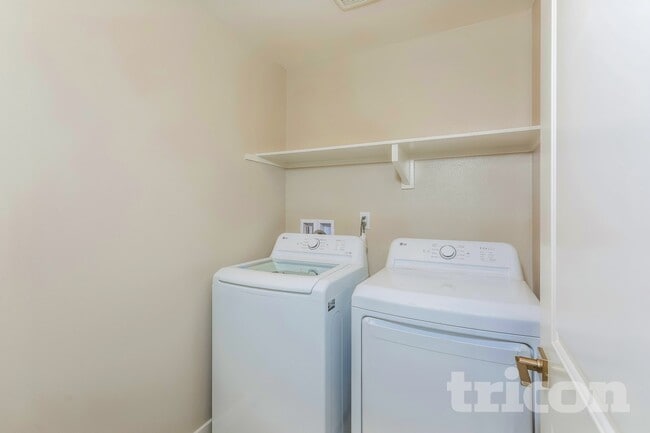 Interior Photo - Tricon Menifee