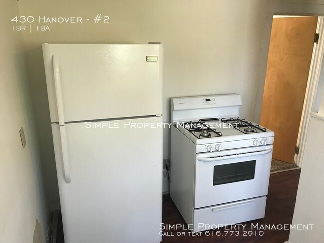 Building Photo - Beautiful Upper Unit in Hastings