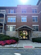 Building Photo - 275 E Railroad Ave