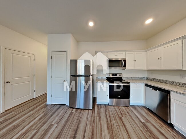Building Photo - 3531 Condor Ct Sw