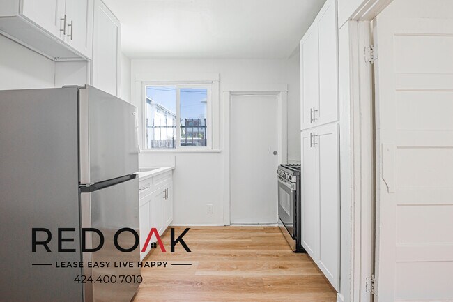 Foto del edificio - 4730 St Charles Pl