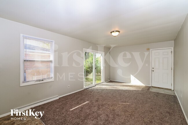 Foto del edificio - 9191 E 25th St
