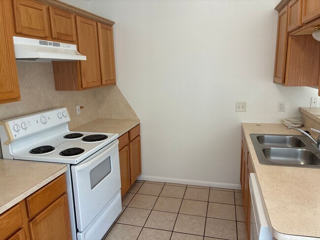 Building Photo - 1408_PEREZ ST