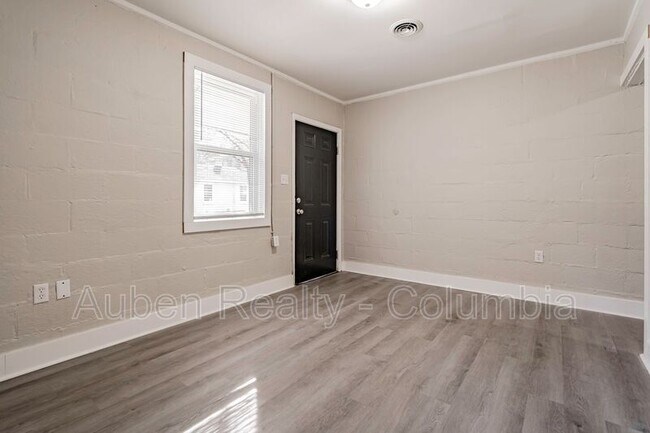 Building Photo - 1222 Gregg St