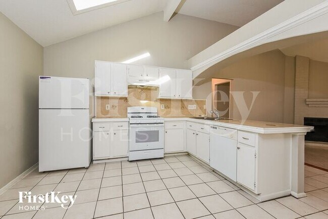 Foto del edificio - 9330 Golden Meadow Dr