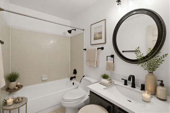 Foto del edificio - Unbeatable Value! Beautifully Updated 2BR/1.5BA Top-Floor Oasis in the Heart of Olney – Literally...